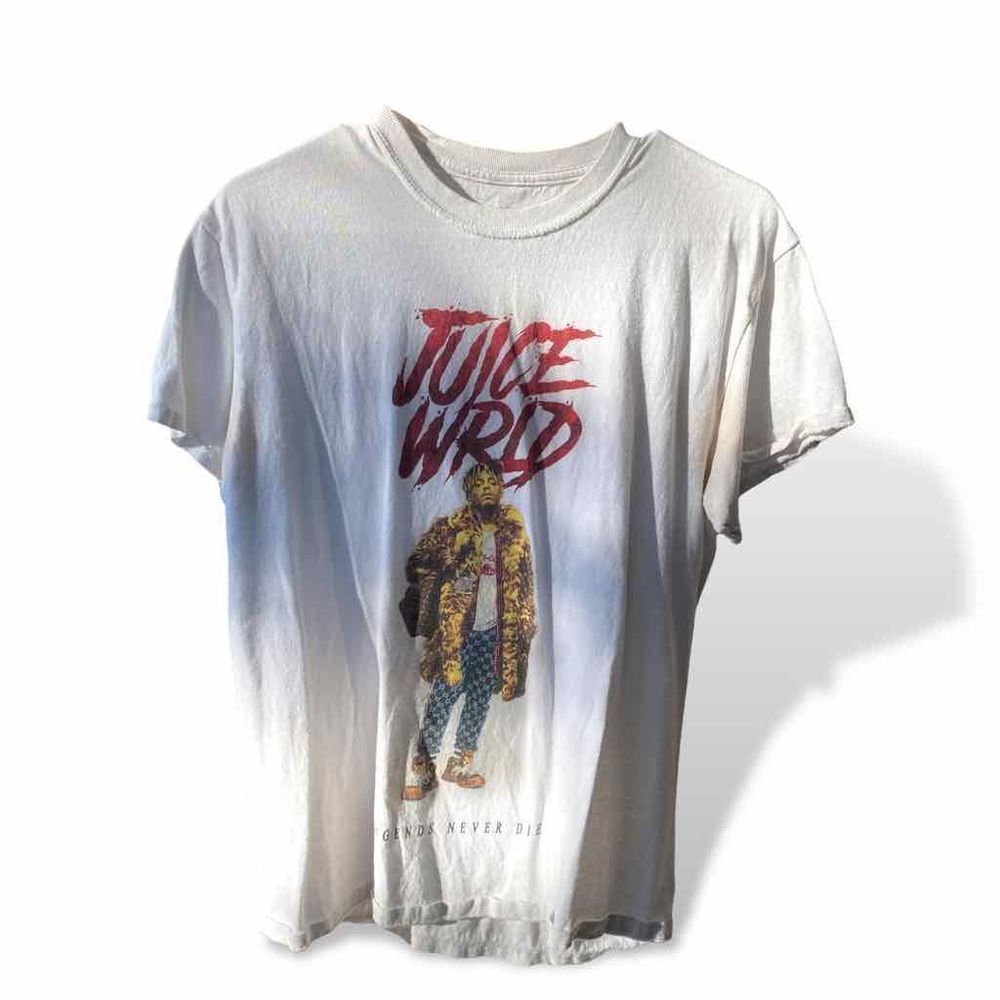 999: Women’s Juice WRLD T-shirt (Size: Medium)￼